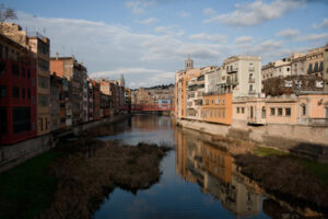 Edificios de la ciudad de Girona – Foto 7