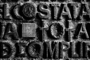 Fotografia conceptual en blanco y negro – Foto 24