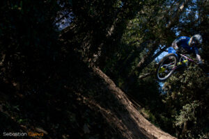 Fotografia deportiva de descenso con MTB – Foto 7
