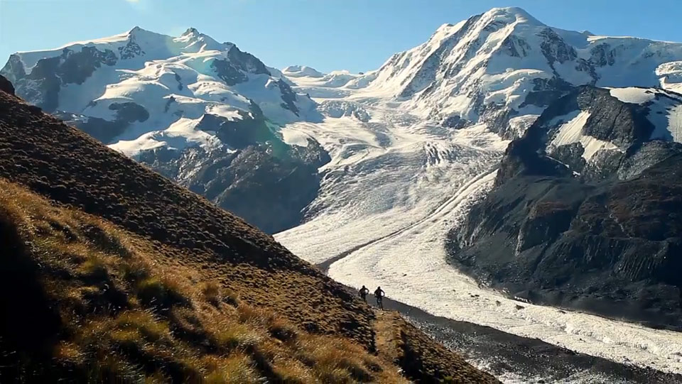The Alps - Video de Freeride y Downhill por Yeti Cycles