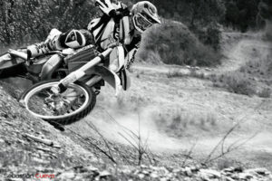 Motocross en blanco y negro