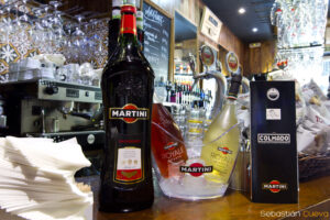 Botellón cubitera y carta Colmado