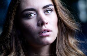 Retrato modelo profesional en horizontal